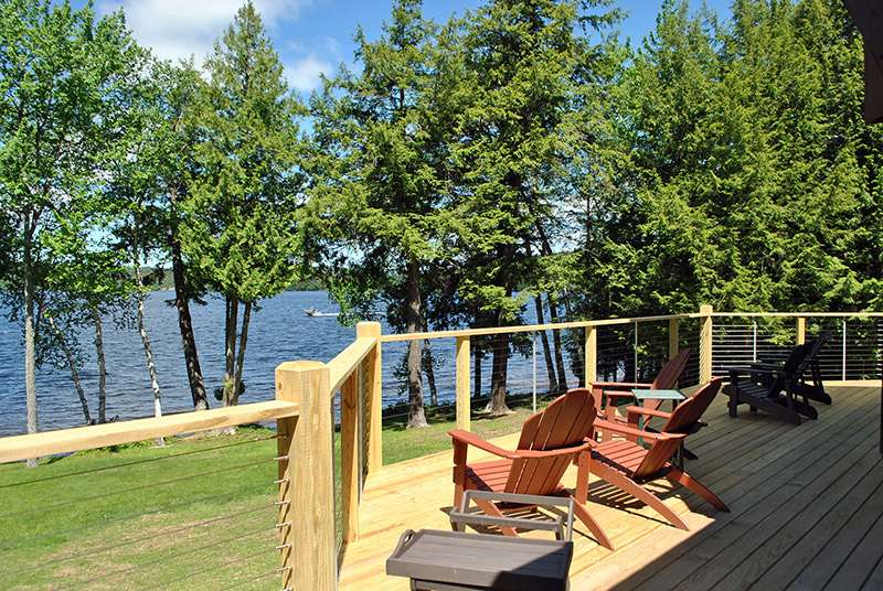 Alpenglow Lakeside Lodge N DECK TO LAKE 2 1