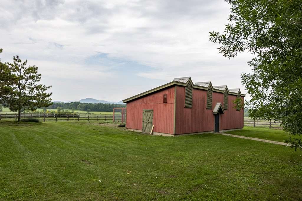 Farm ChickenCoop scaled
